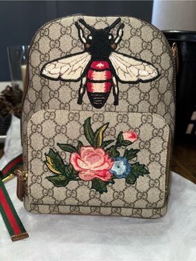 Gucci Beige GG Supreme Embroidered Bee & Floral Mini Backpack